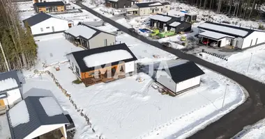 Дом 4 комнаты в Jyvaskyla sub region, Финляндия