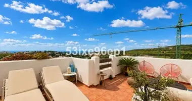 2 bedroom apartment in Estepona, Spain