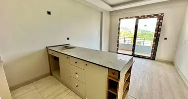 1 bedroom apartment in Mezitli, Turkey