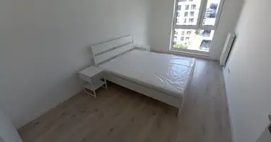 Mieszkanie 2 pokoi w Warszawa, Polska