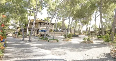 Castillo 4 habitaciones en Cala Vinyes, Španjolska