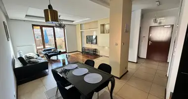Mieszkanie 2 pokoi w Warszawa, Polska