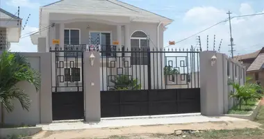 Casa 4 habitaciones en Adenta Municipal District, Ghana