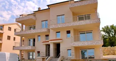 2 bedroom apartment in Njivice, Croatia