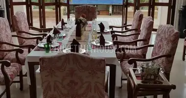 Wohnung 8 Schlafzimmer in Chalong, Thailand