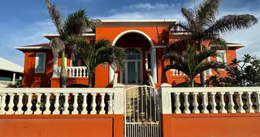 Haus 4 Schlafzimmer in Utila, Honduras