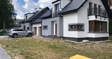 Dom 5 pokojów w Tarczyn, Polska