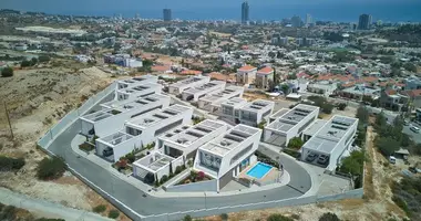 Villa 4 chambres dans Mouttagiaka, Chypre