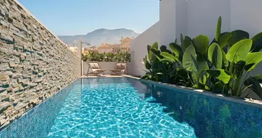 Penthouse 2 bedrooms in Guardamar del Segura, Spain