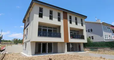 Casa 6 habitaciones en Cankaya, Turquía