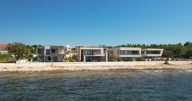 Villa 4 bedrooms in Nin, Croatia