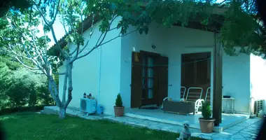Ferienhaus 5 zimmer in Loutraki Perachora Agioi Theodoroi Municipality, Griechenland