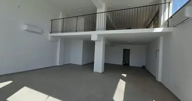 Büro in Agios Georgios, Zypern