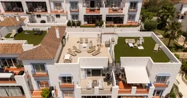 2 bedroom apartment in Benahavis, Spain