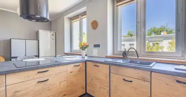 Wohnung 3 zimmer in Warschau, Polen