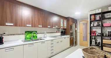 Mieszkanie 2 pokoi w Alicante, Hiszpania