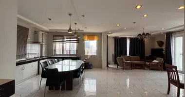 Copropriété 3 chambres dans Sangkat Boeng Prolit, Cambodge