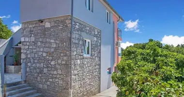2 bedroom house in Bogisici, Montenegro