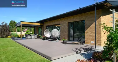 Casa en Ivoniskes, Lituania