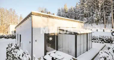 Dom 4 pokoi w Helsinki sub region, Finlandia