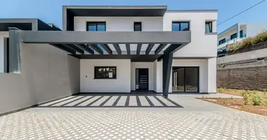 Dom 3 pokoi w Funchal, Portugalia