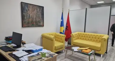 Büro 36 m² in Tirana, Albanien