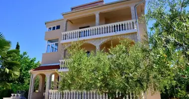 Hôtel 560 m² dans Malinska, Croatie