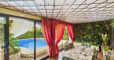 Villa 4 bedrooms in Denia, Spain