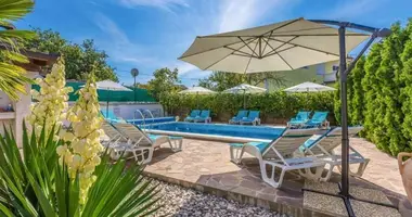 Hotel 681 m² in Omisalj, Kroatien