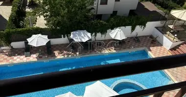 Квартира 4 комнаты в Святой Влас, Болгария