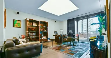 Apartment 6 bedrooms in Warsaw, Poland
