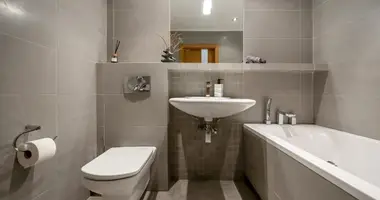 Commercial property 125 m² in Warsaw, Poland