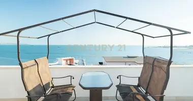 For Rent: 3+1 Apartment with Large Terrace in Plazh area, Durrës in Durrës, Albanien