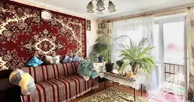 Apartamento 3 habitaciones en Malaryta, Belarús