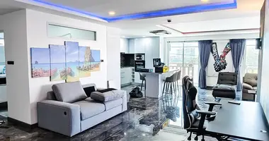 Condo 3 bedrooms in Pattaya City, Thailand