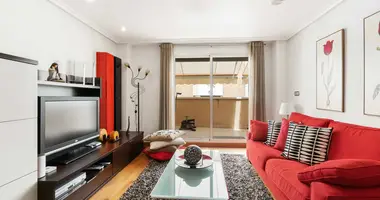 Mieszkanie 3 pokoi w Torrevieja, Hiszpania