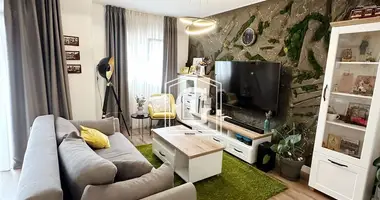 Apartamento 4 habitaciones en Budva, Montenegro