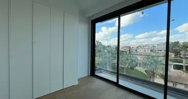 Ático 3 habitaciones en Demos Agiou Athanasiou, Chipre