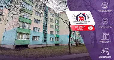 Apartamento 3 habitaciones en Maladetchna, Belarús