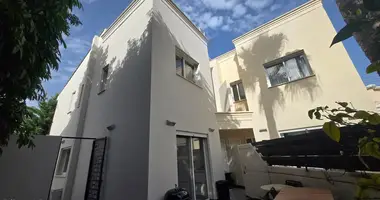 Квартира 3 спальни в Demos Agiou Athanasiou, Кипр