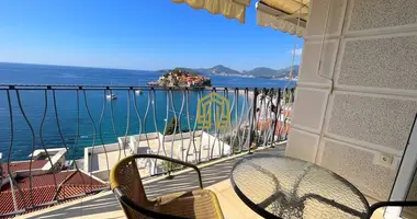 Квартира 2 комнаты в Свети-Стефан, Черногория