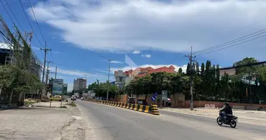 Участок земли в Sangkat Chrang Chamreh Pir, Камбоджа