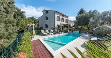 Hotel 420 m² en Pola, Croacia
