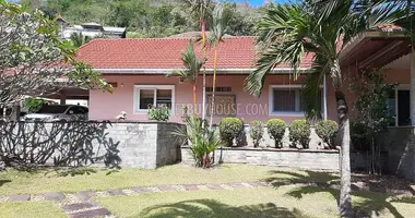 Villa 2 chambres dans Chalong, Thaïlande