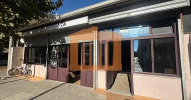 Commercial property 60 m² in Bashkia Durres, Albania