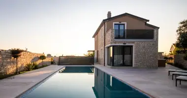 Villa 4 bedrooms in Grad Novigrad, Croatia