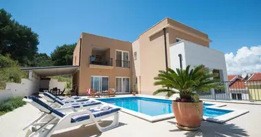 Villa en Opcina Dezanovac, Croacia