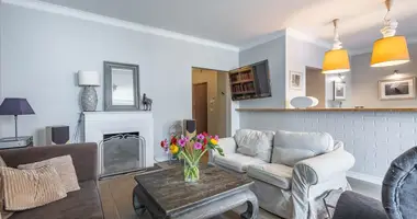 Квартира 4 комнаты в Варшава, Польша