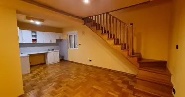 Dúplex 3 habitaciones en Podgorica, Montenegro