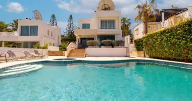 5 bedroom apartment in Kissonerga, Cyprus